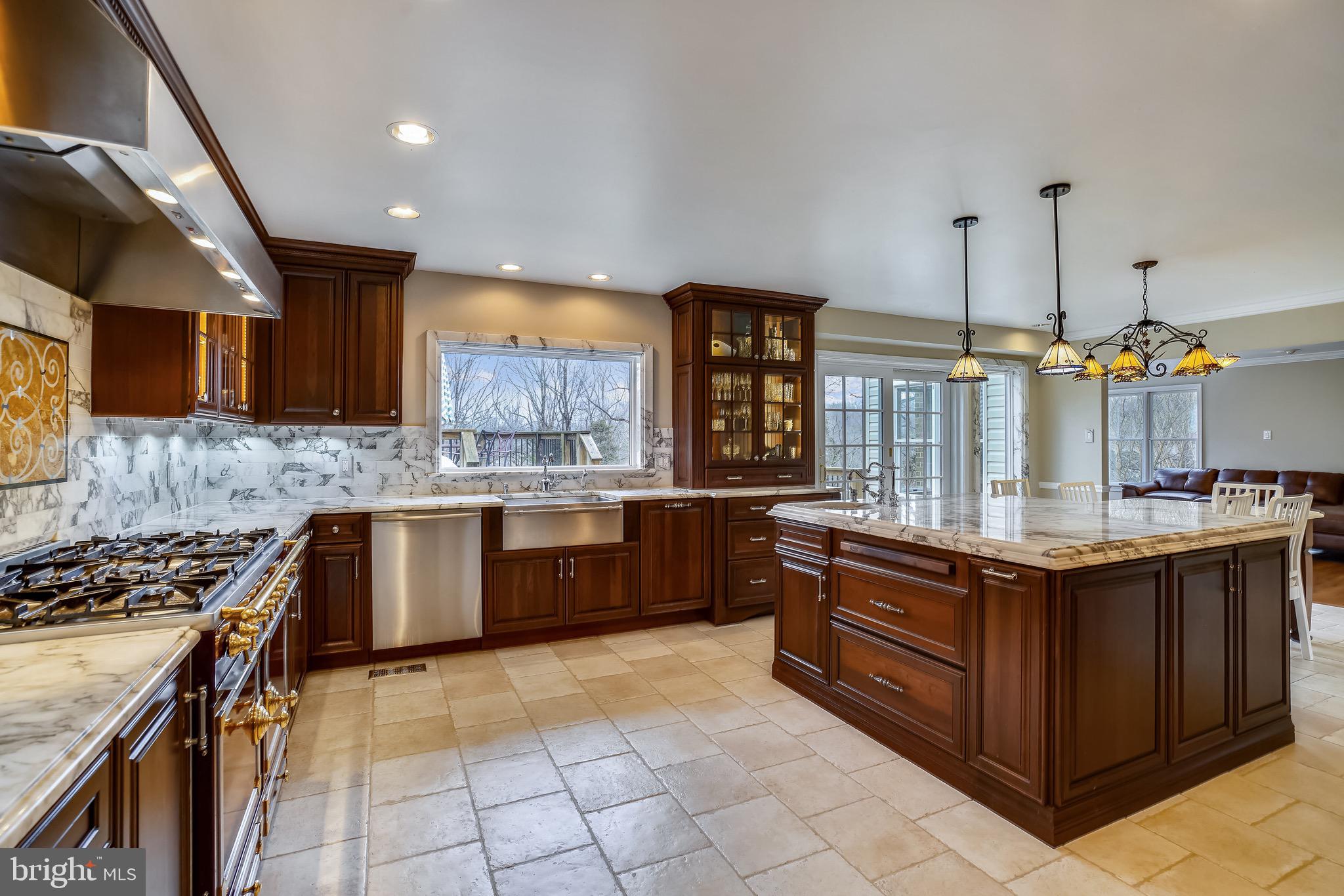 13521 Esworthy Road Darnestown, MD 20874 - Photo 4 of 34 Gallery Image 4