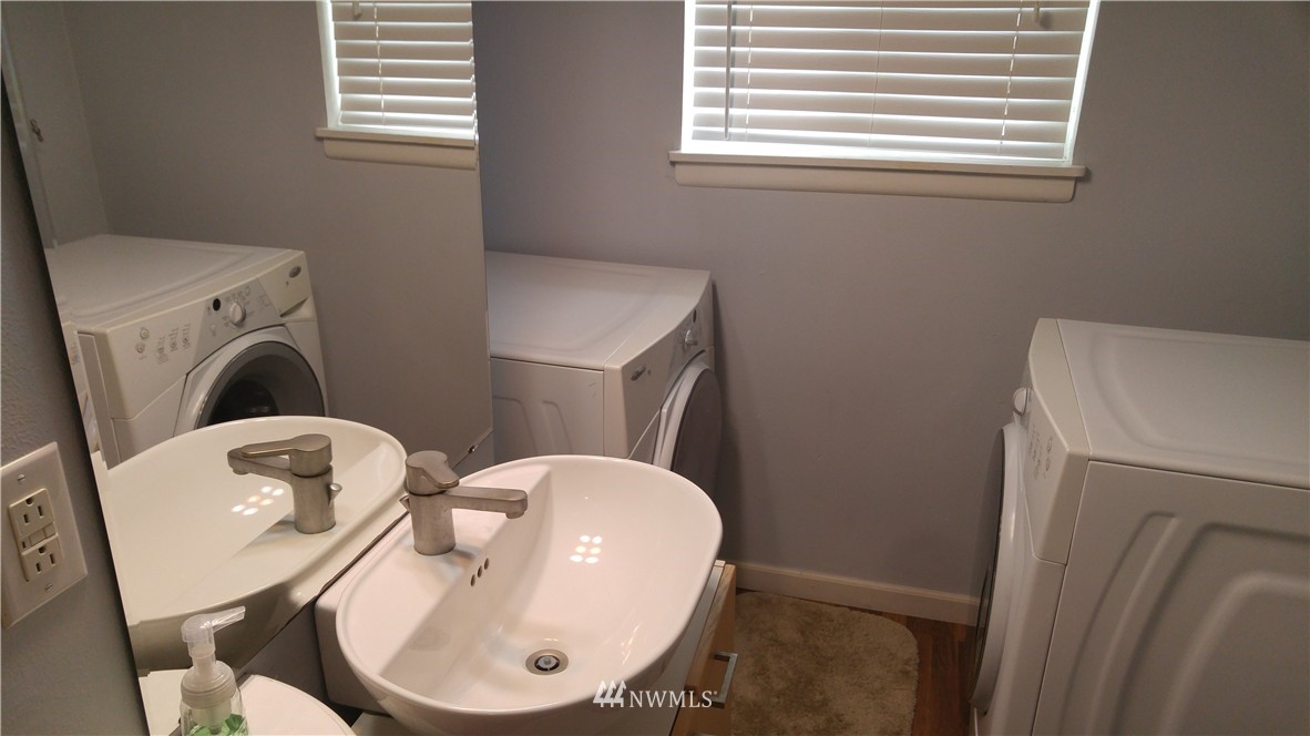 11054 Southeast 181st Street Renton, WA 98055 - Photo 12 of 16 Gallery Image 12