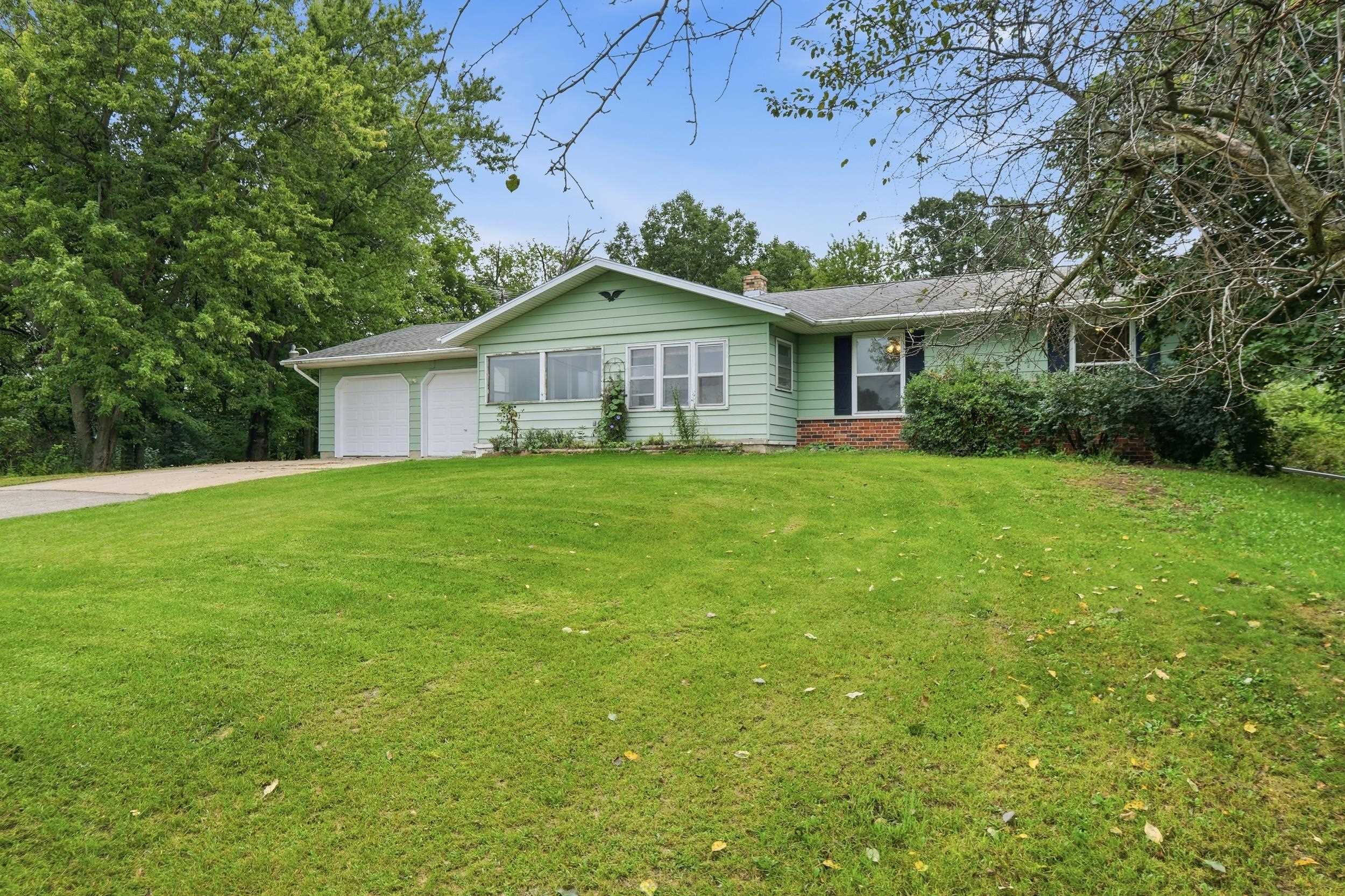 N4982 Dunning Road Pardeeville, WI 53954 - Photo 3 of 58 Gallery Image 3