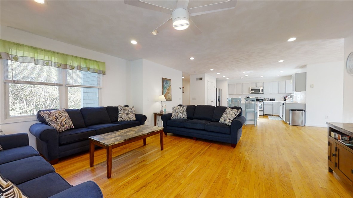 51 Glendale Road Narragansett, RI 02882 - Photo 22 of 50