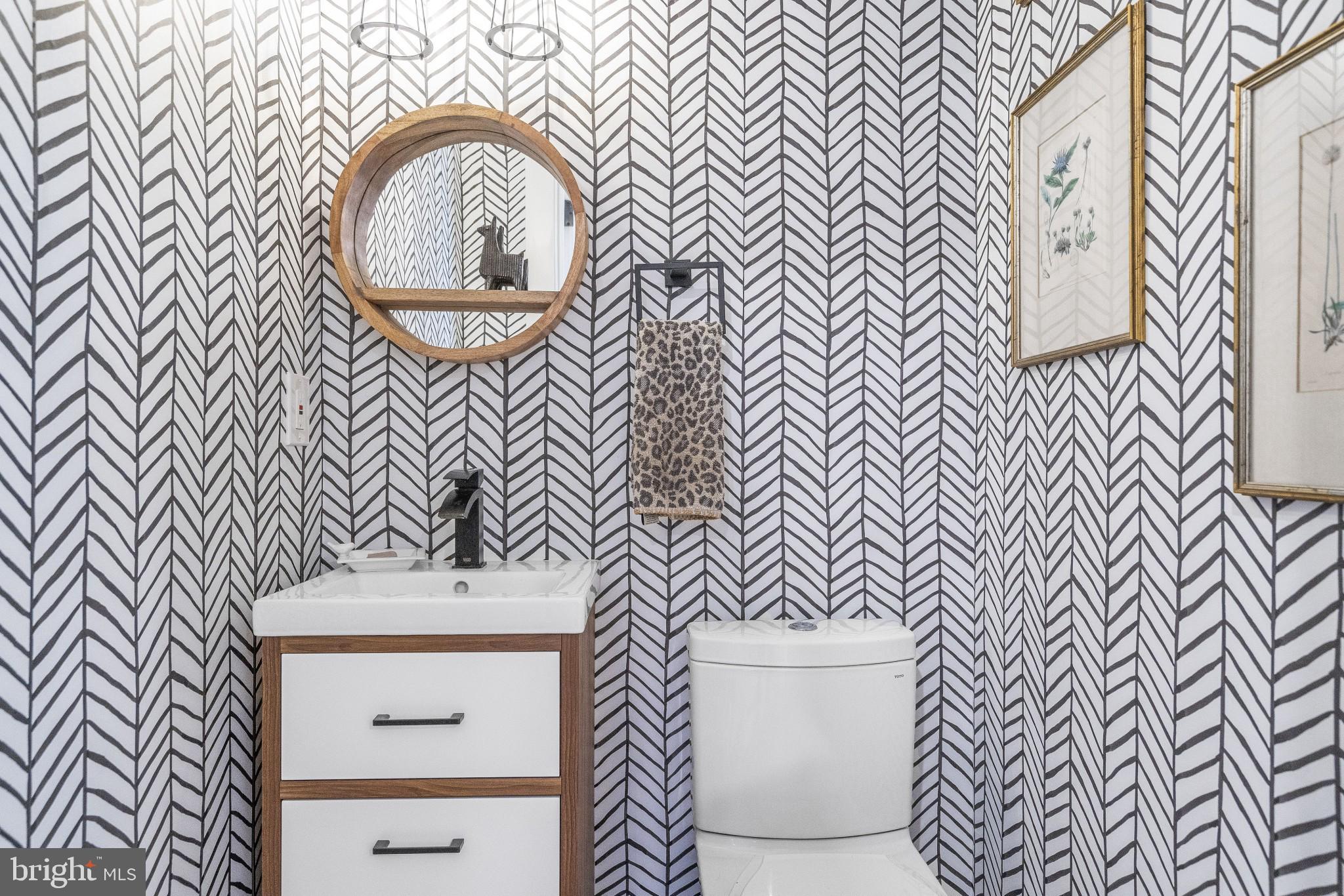 5608 39th Street Northwest Washington, DC 20015 - Photo 6 of 41 Main floor powder room