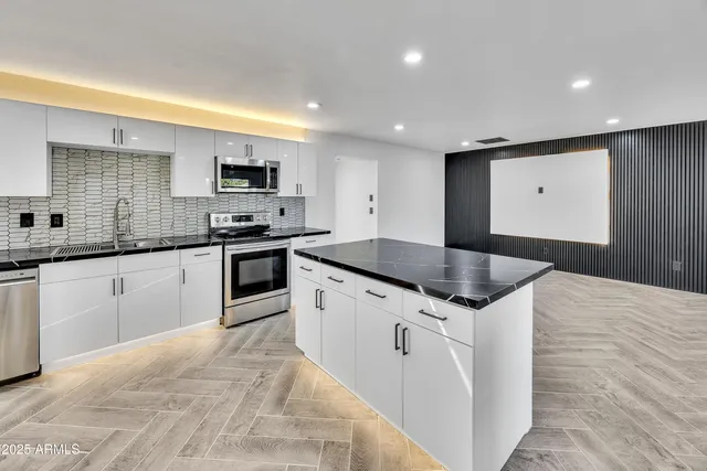 $449,999 | 6017 West Colter Street, Glendale, AZ 85301