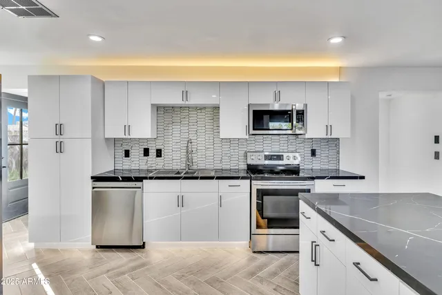 $449,999 | 6017 West Colter Street, Glendale, AZ 85301