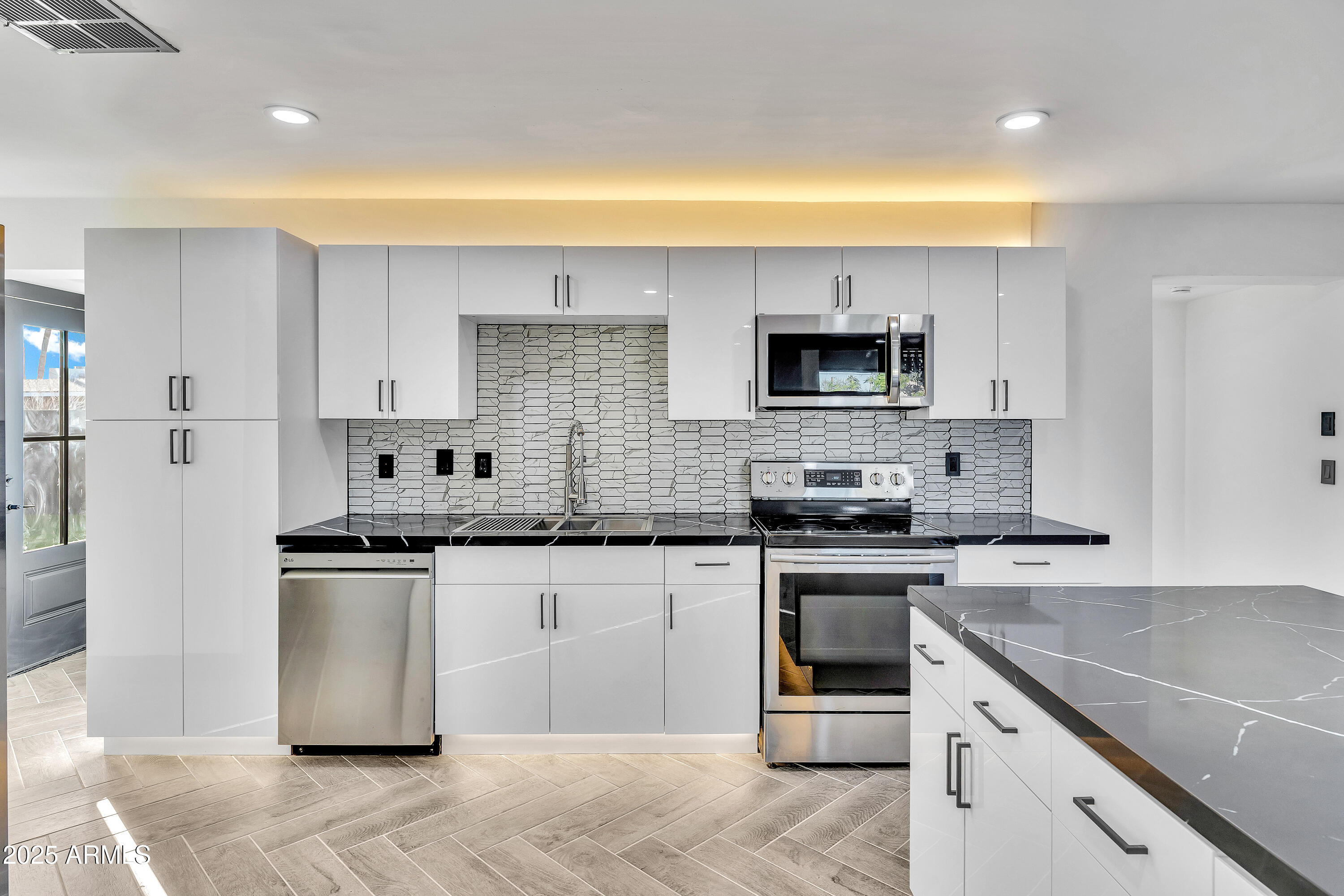 6017 West Colter Street Glendale, AZ 85301 - Photo 12 of 41 NCP18869