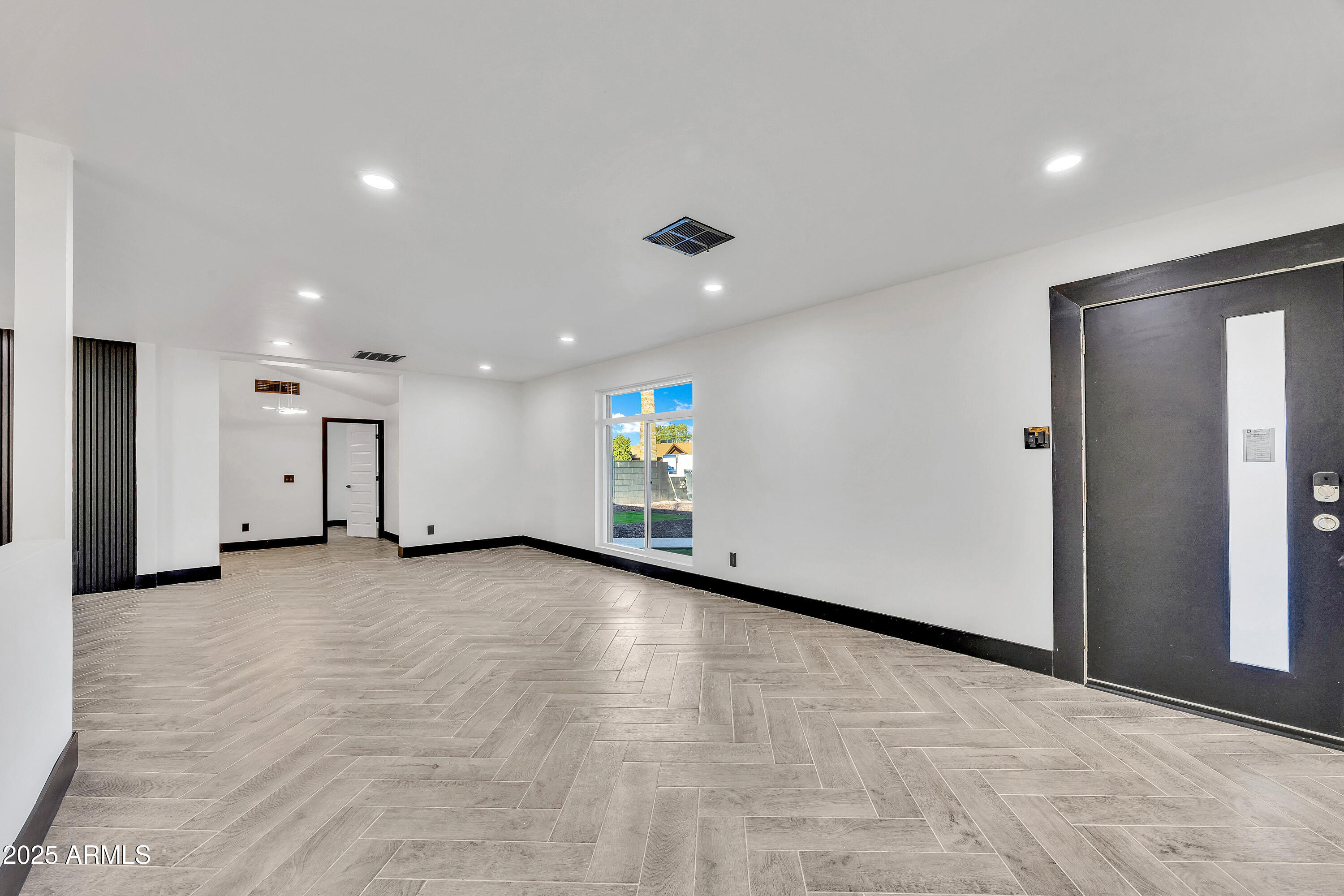 6017 West Colter Street Glendale, AZ 85301 - Photo 4 of 41 NCP18839