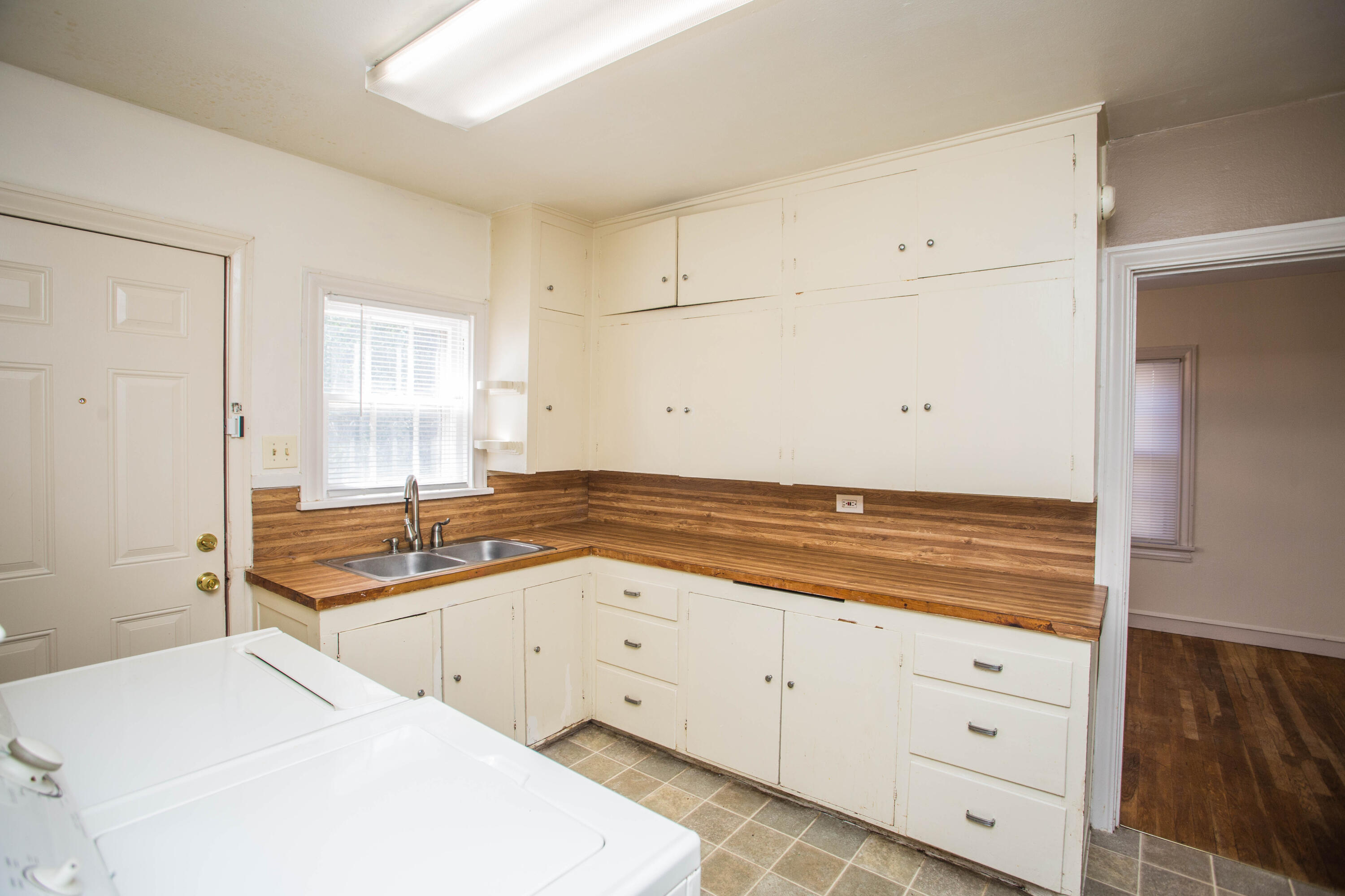 2507 26th Street, Unit FRONT Lubbock, TX 79410 - Photo 14 of 26 5V2A1012