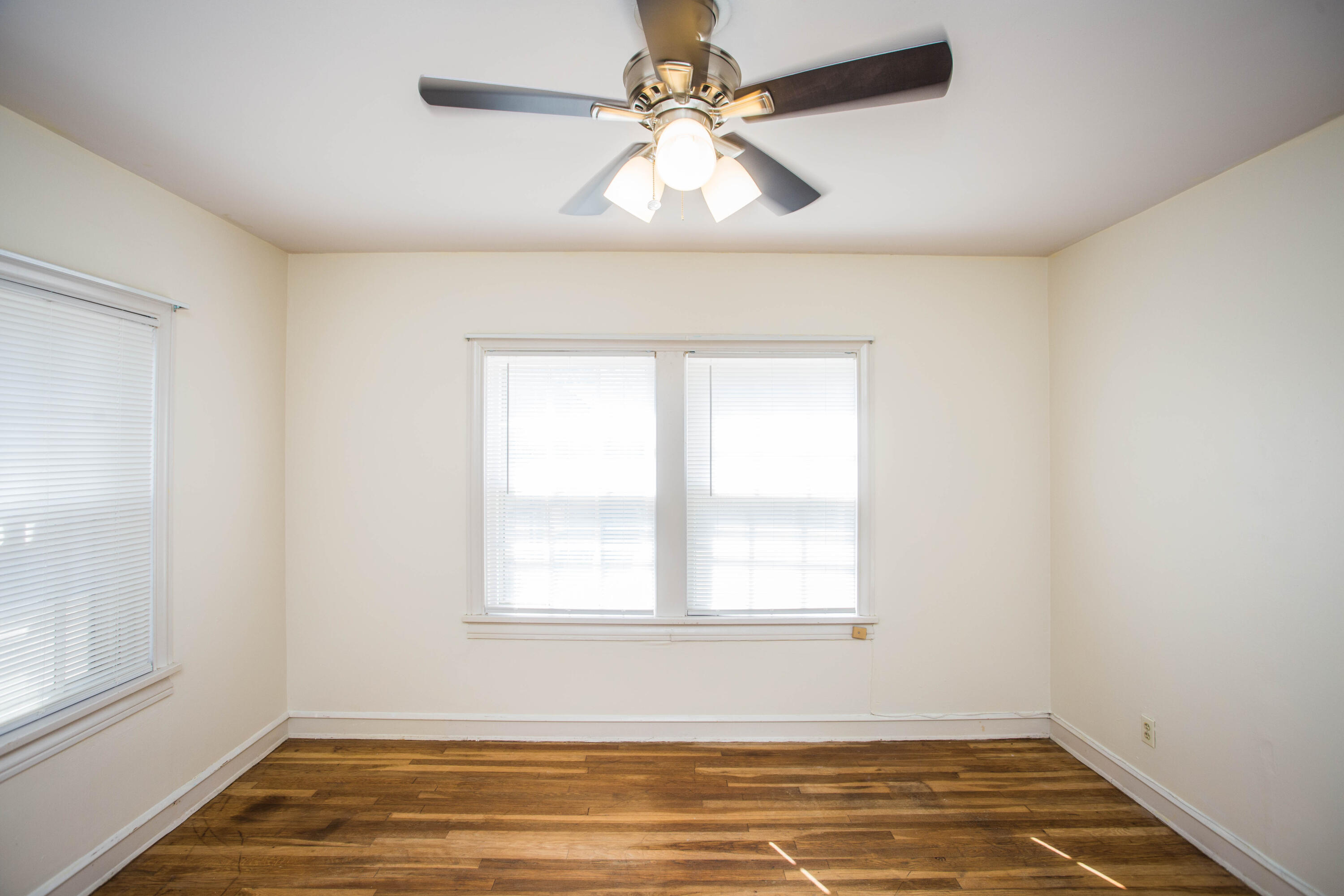 2507 26th Street, Unit FRONT Lubbock, TX 79410 - Photo 22 of 26 5V2A1002