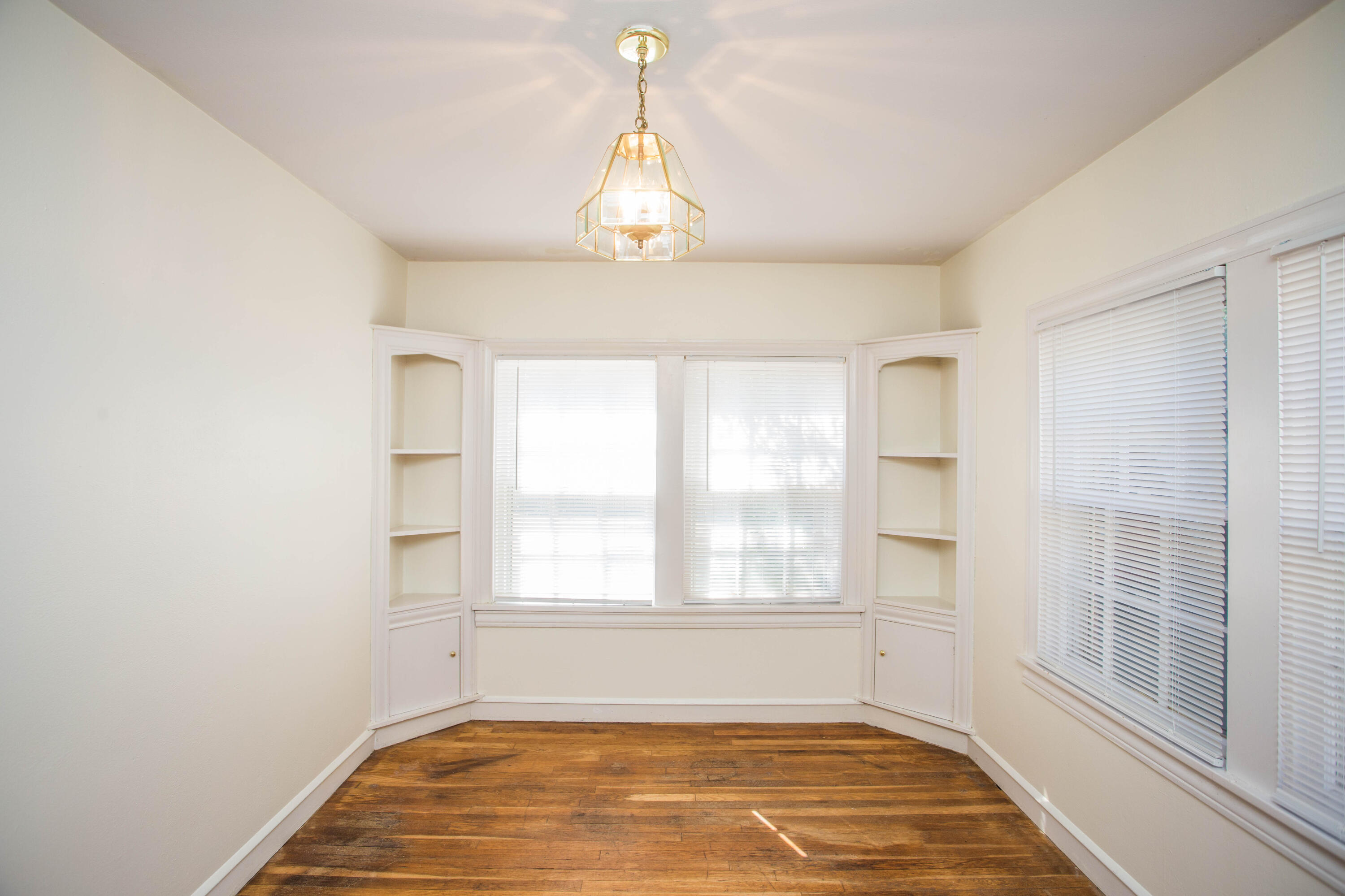 2507 26th Street, Unit FRONT Lubbock, TX 79410 - Photo 8 of 26 5V2A1006