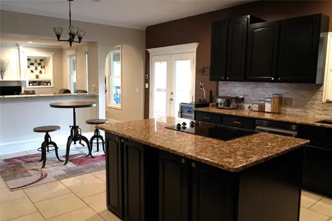 $879,900 | 550 League Line Road, Smithville, TX 78957