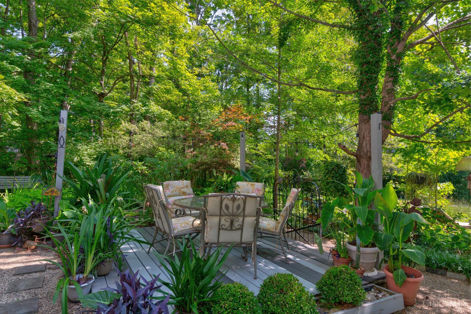 1218 Eversole Road Cincinnati, OH 45230 - Photo 9 of 54