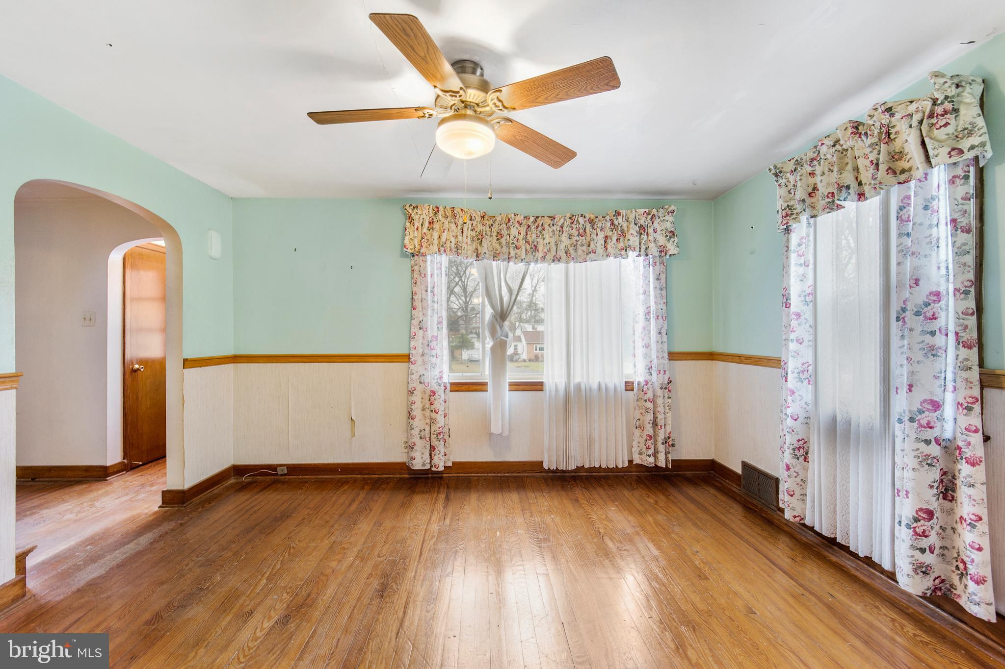 510 Park Road Spring City, PA 19475 - Photo 13 of 37 Dining Room