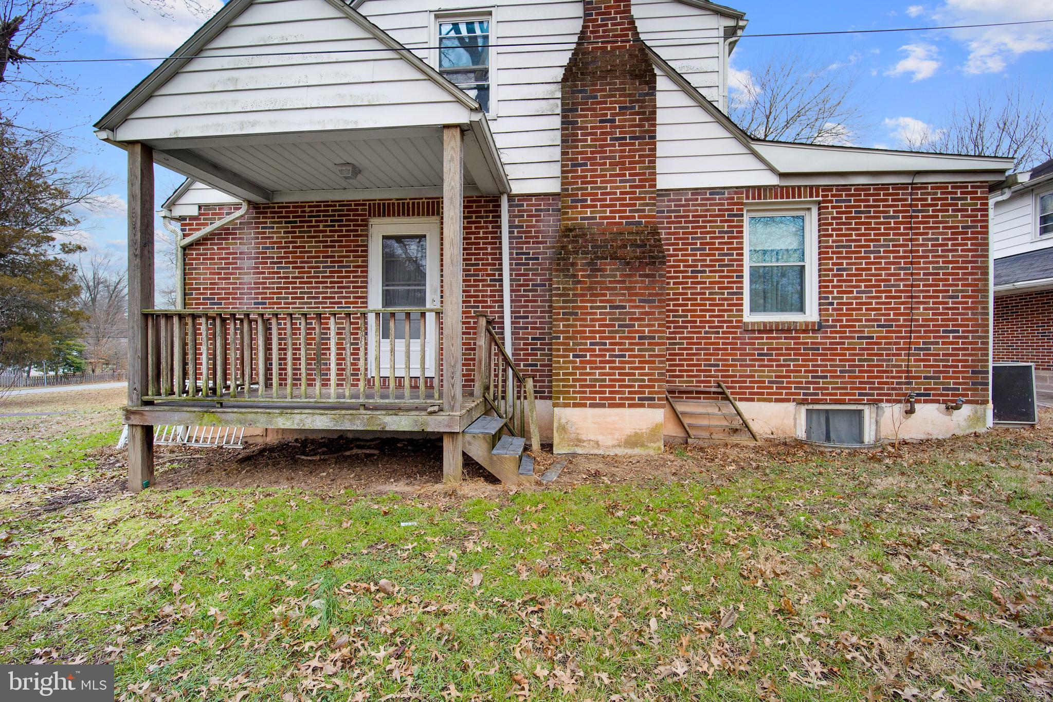 510 Park Road Spring City, PA 19475 - Photo 31 of 37 Side Porch