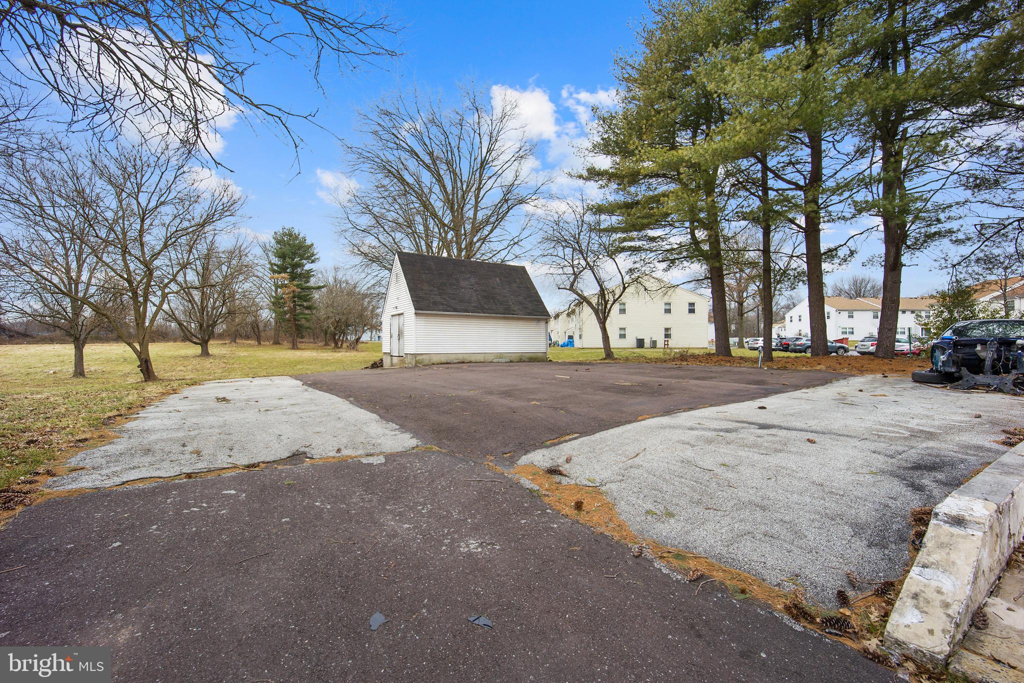 510 Park Road Spring City, PA 19475 - Photo 37 of 37 Driveway / Shed