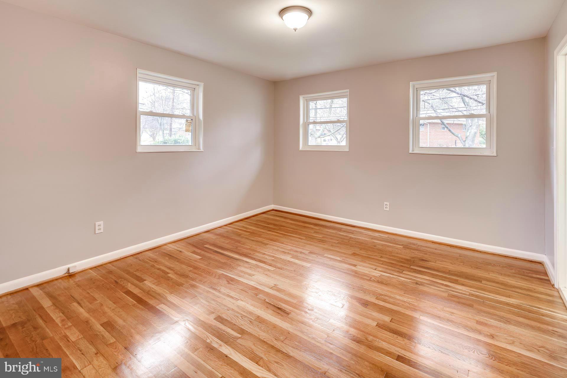 2210 Ross Road Silver Spring, MD 20910 - Photo 14 of 28 Bedroom (Master)