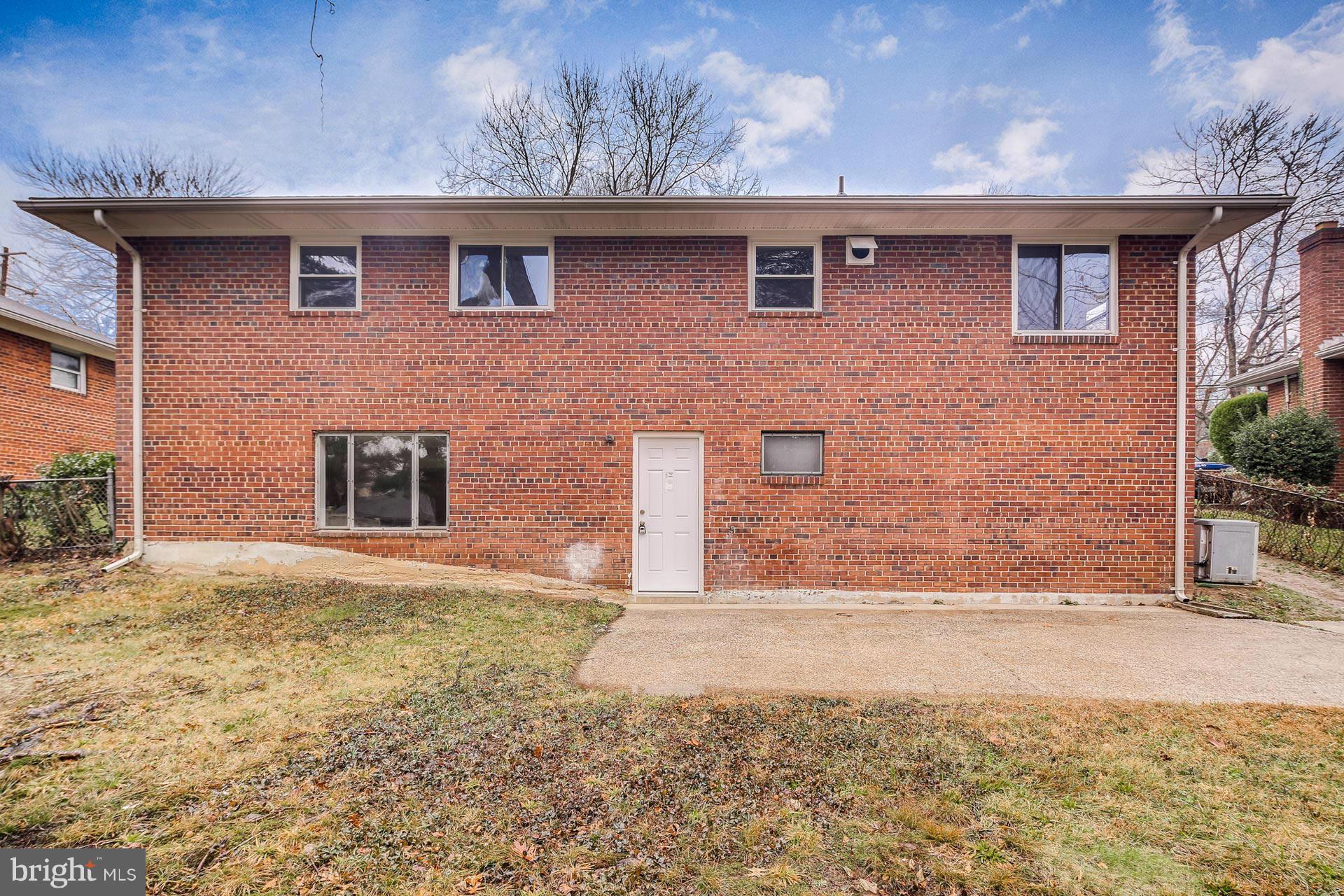 2210 Ross Road Silver Spring, MD 20910 - Photo 27 of 28 Exterior (Rear)