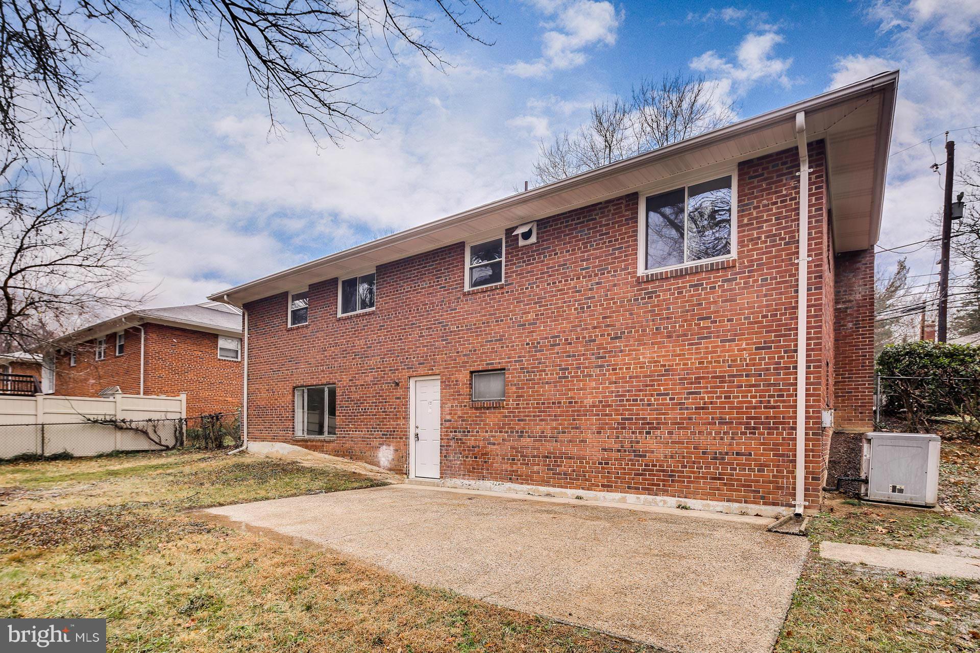 2210 Ross Road Silver Spring, MD 20910 - Photo 28 of 28 Exterior (Rear)