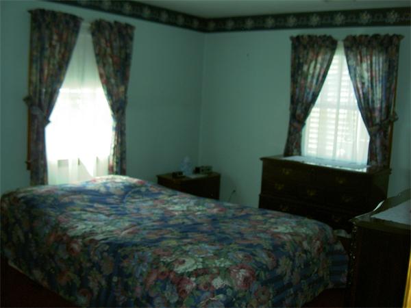 60 Cornwall Street Springfield, MA 01104 - Photo 12 of 17 Gallery Image 12