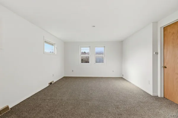 $349,900 | 5180 Orangeport Road, Clay, NY 13029