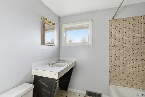 $349,900 | 5180 Orangeport Road, Clay, NY 13029