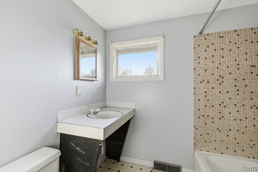 5180 Orangeport Road Clay, NY 13029 - Photo 24 of 47