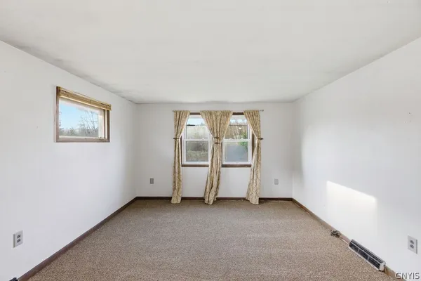 $349,900 | 5180 Orangeport Road, Clay, NY 13029