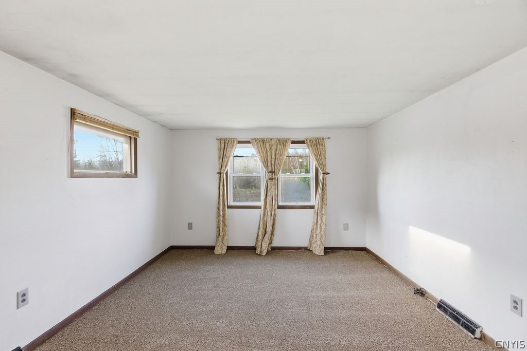 5180 Orangeport Road Clay, NY 13029 - Photo 34 of 47