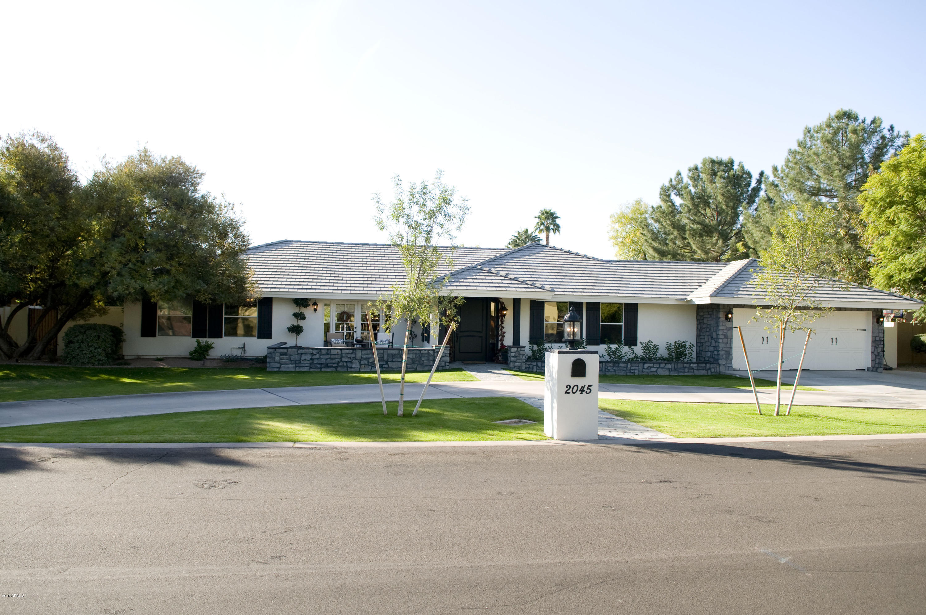 2045 East Knox Road Tempe, AZ 85284 - Photo 1 of 25 DSC_5969