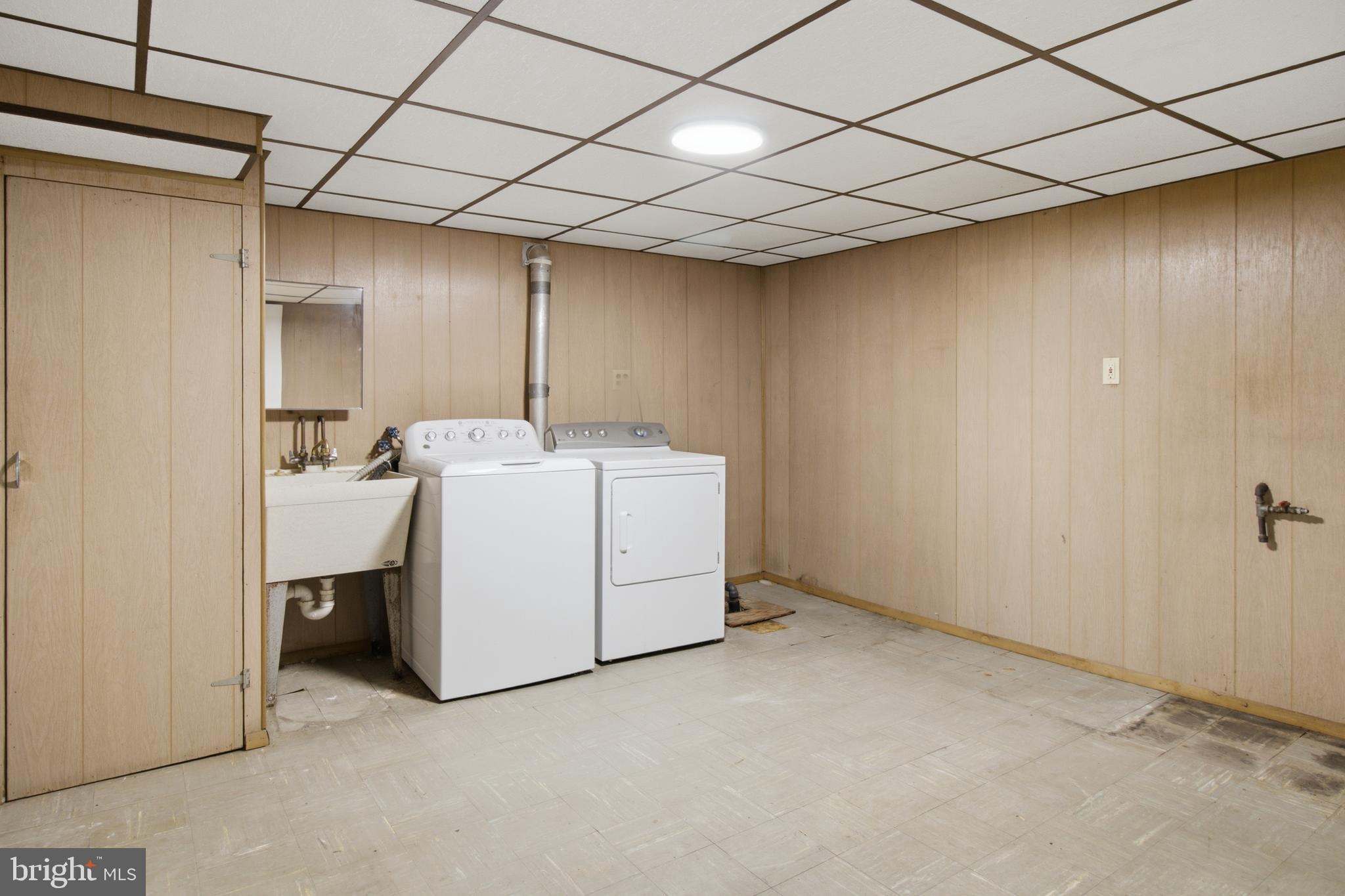 8302 Berkfield Road Baltimore, MD 21237 - Photo 37 of 47