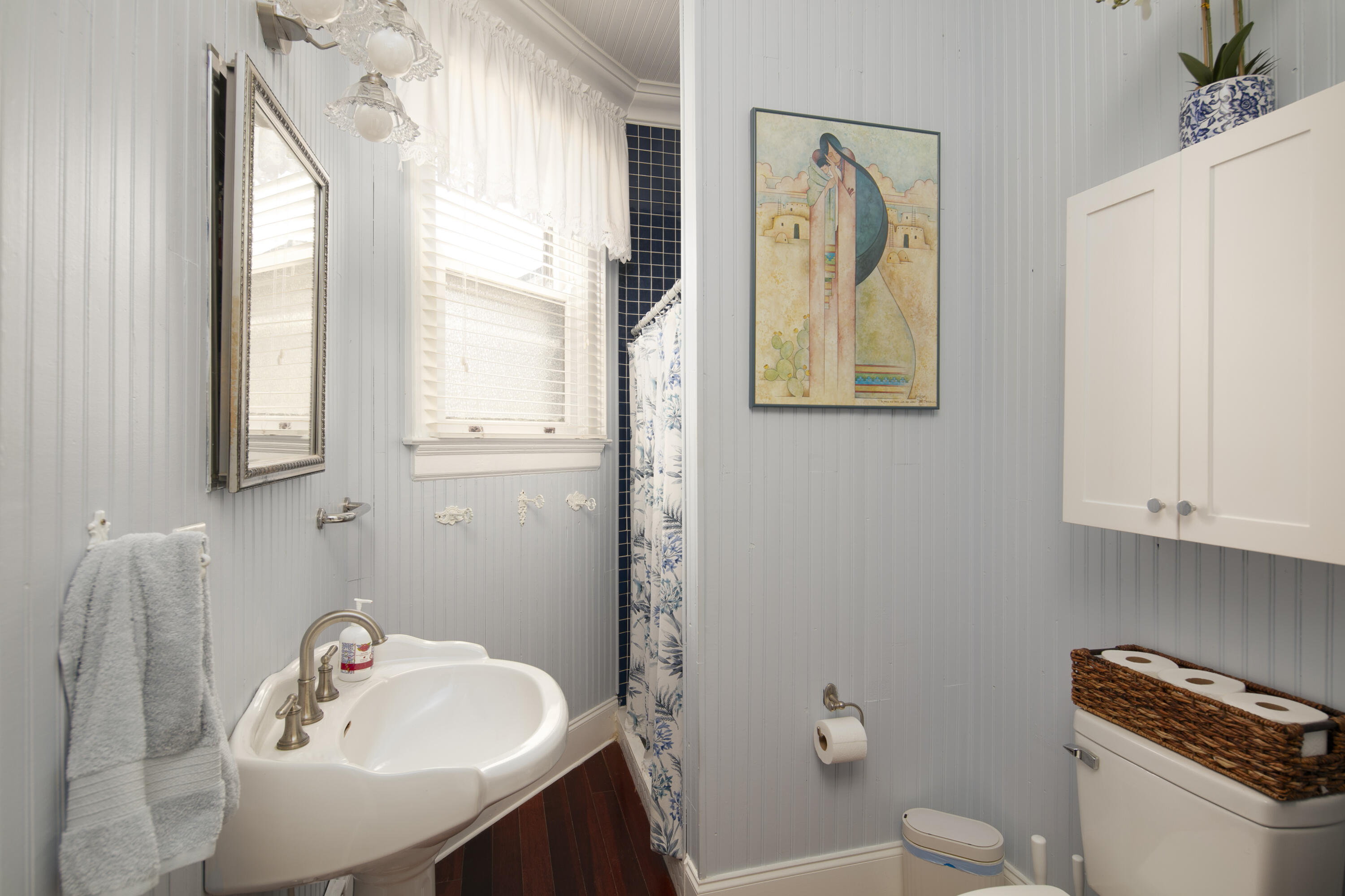 206 College Road Paris, KY 40361 - Photo 11 of 42 First Floor Full Bath