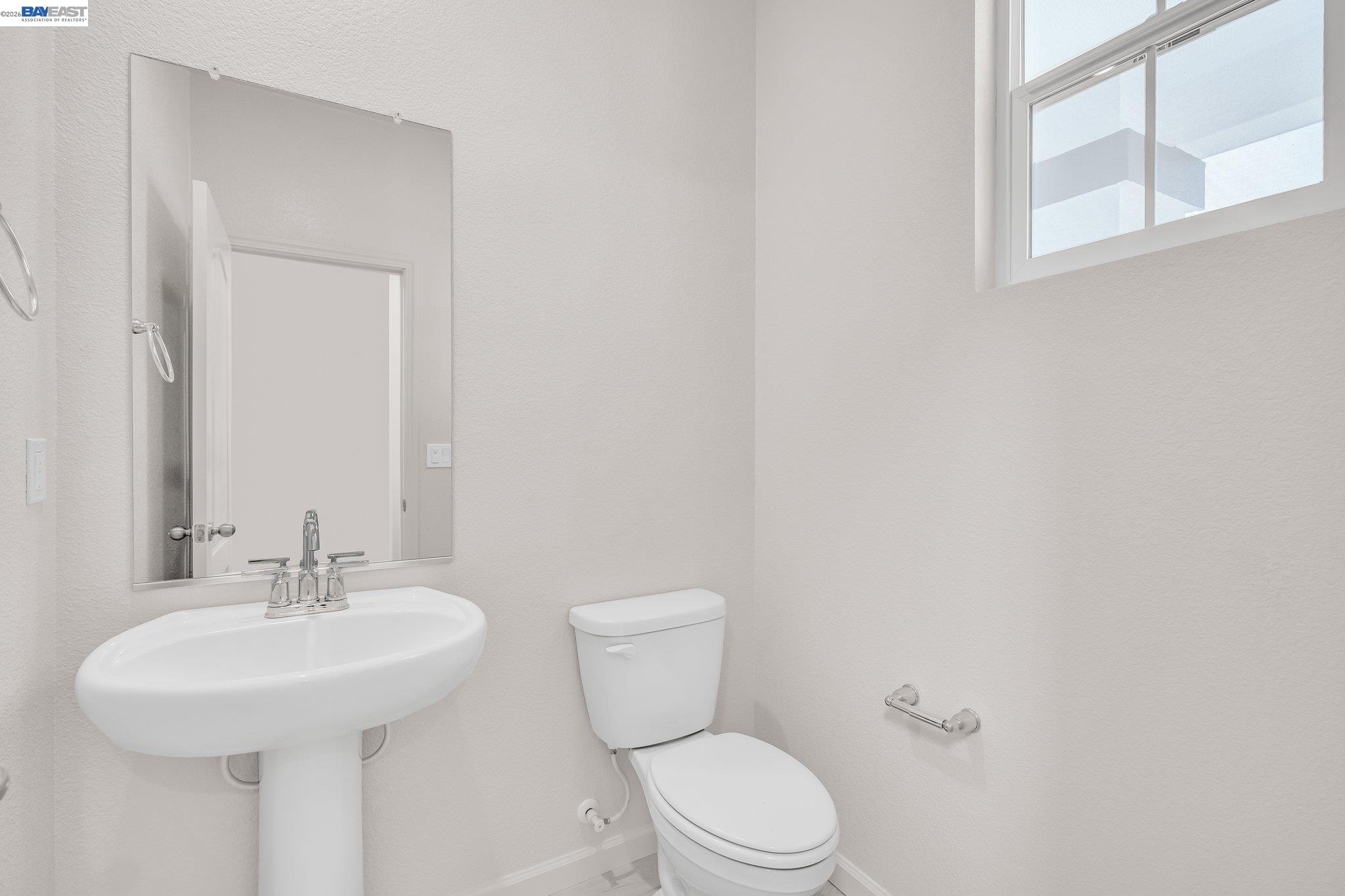 3134 Feather Road Manteca, CA 95337 - Photo 8 of 39