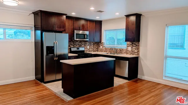 $2,350 | 1728 South Robertson Boulevard, Unit 8, Los Angeles, CA 90035