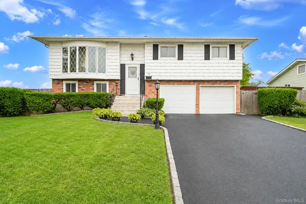 $679,990 | 192 Hancock Street, Brentwood, NY 11717