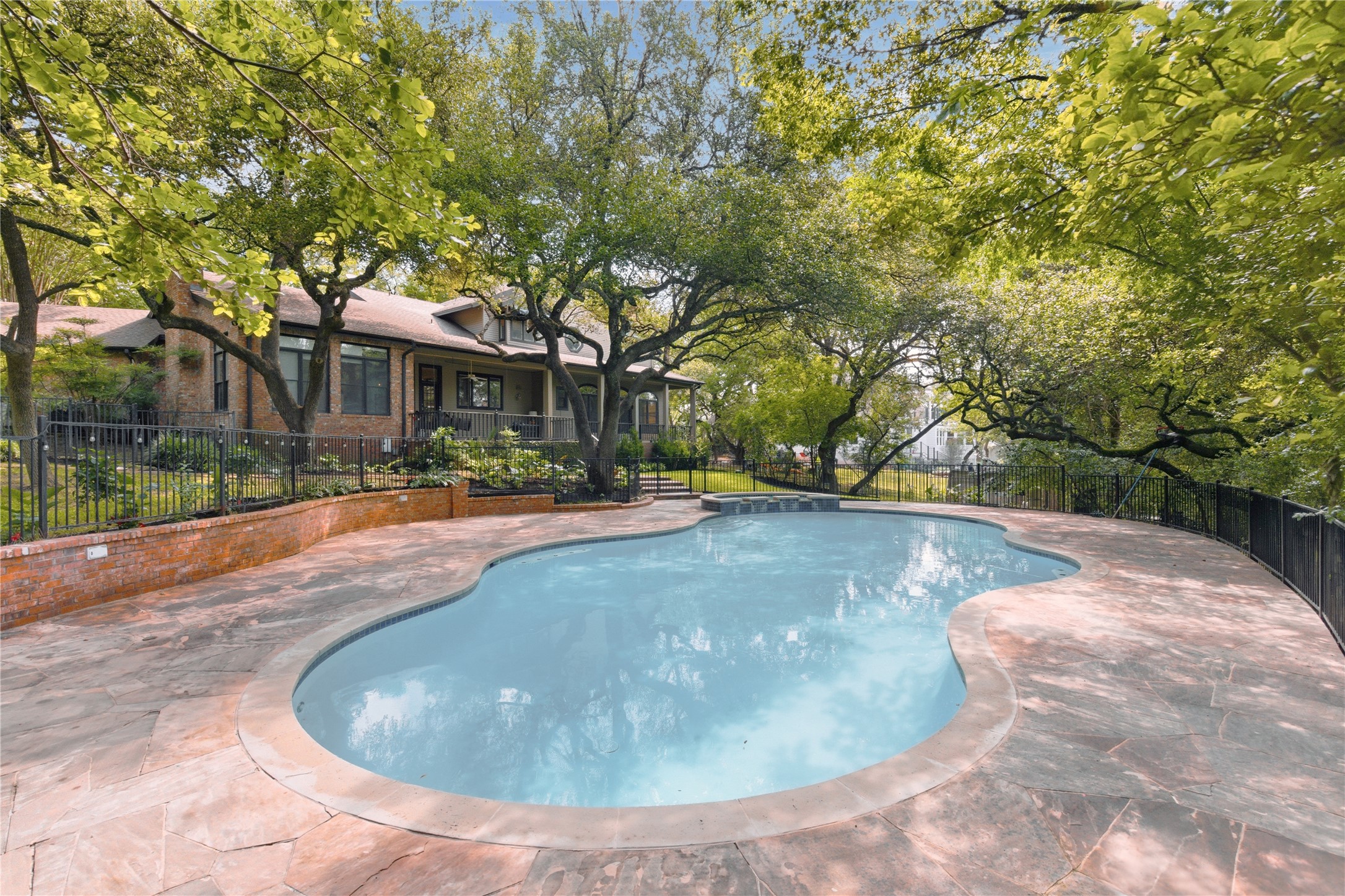 4209 Dunning Lane Austin, TX 78746 - Photo 37 of 40