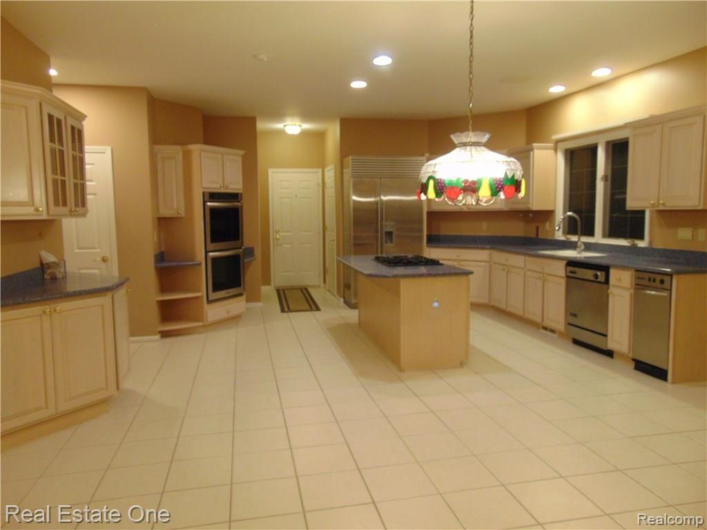 265 Woodward Road Canton, MI 48188 - Photo 32 of 40 DSC02139.JPG