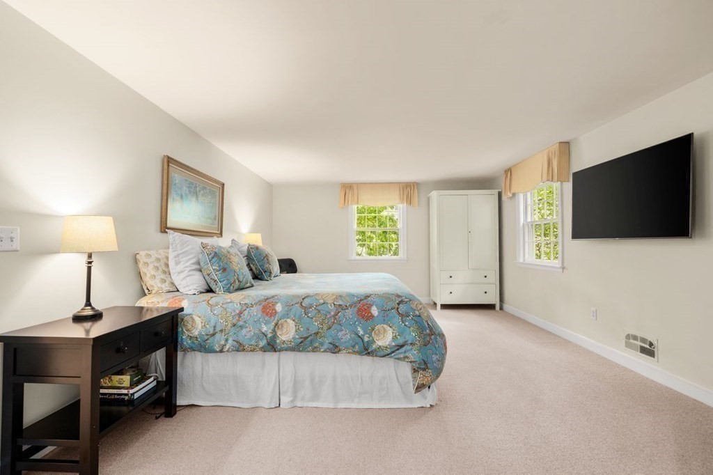 35 Haven Road Wellesley, MA 02481 - Photo 16 of 29 Gallery Image 16