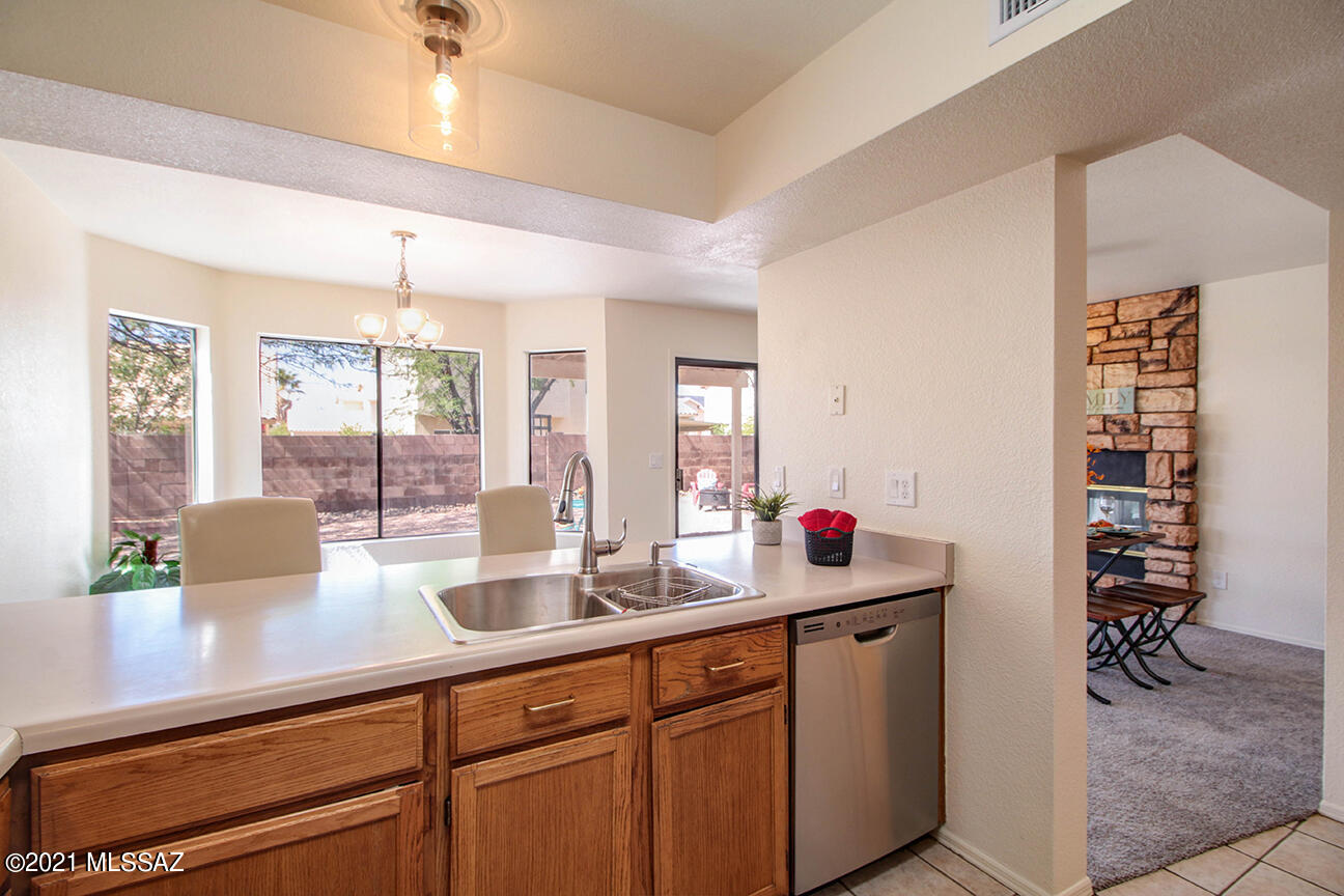 7284 West Maple Ridge Drive Tucson, AZ 85743 - Photo 13 of 42 Gallery Image 13