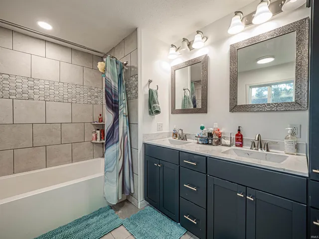 $480,000 | 1500 South Pelzer Road, Boonville, IN 47601