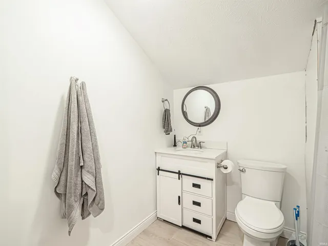 $480,000 | 1500 South Pelzer Road, Boonville, IN 47601