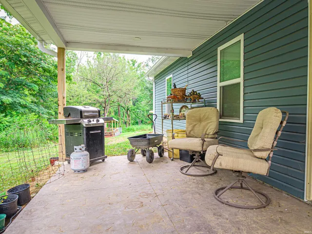 $480,000 | 1500 South Pelzer Road, Boonville, IN 47601