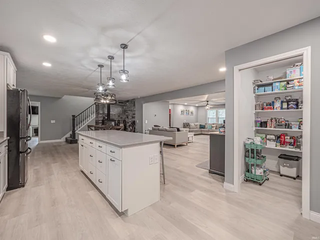 $480,000 | 1500 South Pelzer Road, Boonville, IN 47601