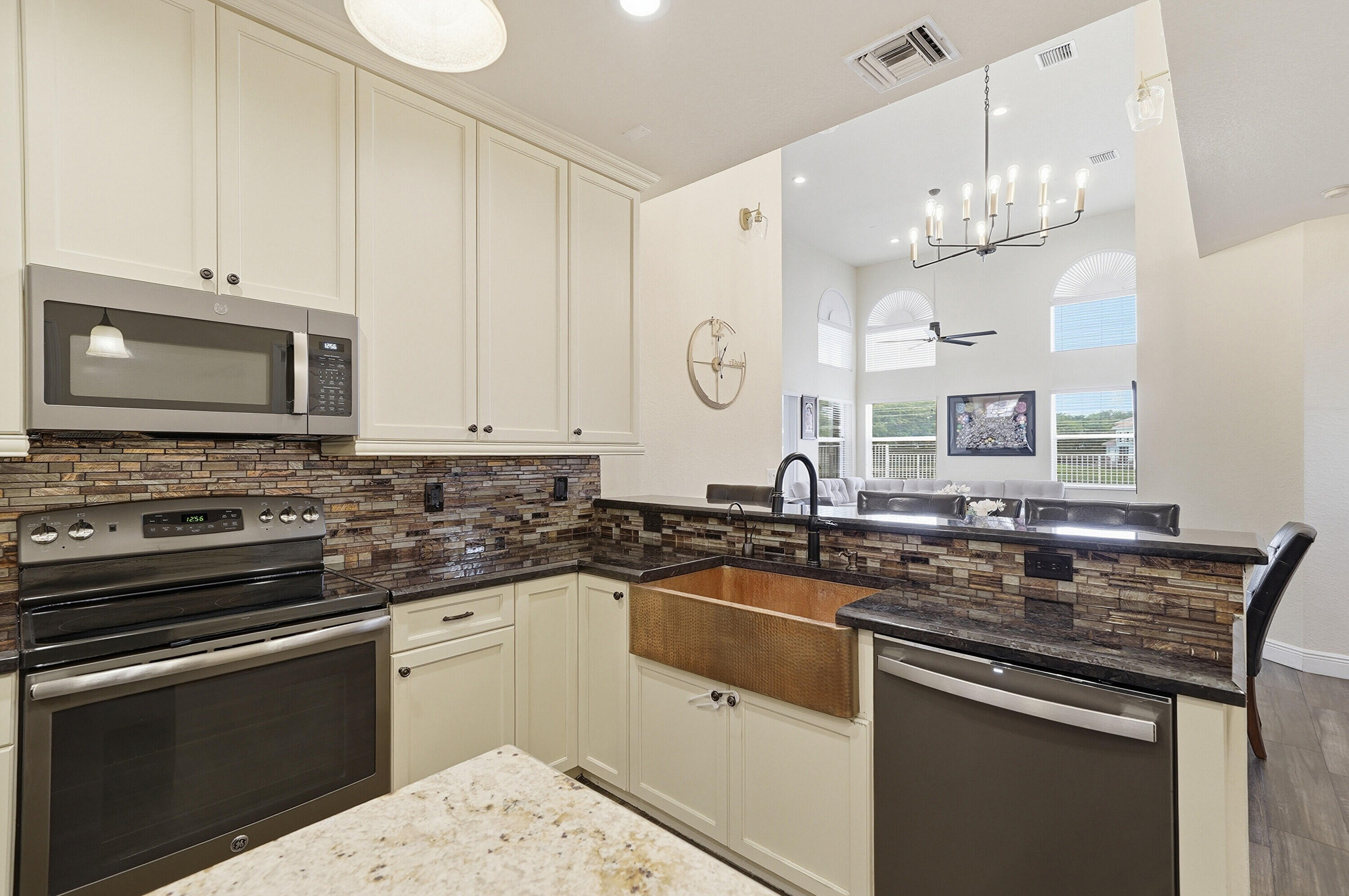 21765 Westmont Court Boca Raton, FL 33428 - Photo 11 of 37 11