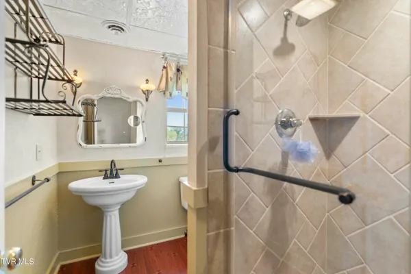 $689,000 | 1417 Upland Avenue, Greeneville, TN 37743