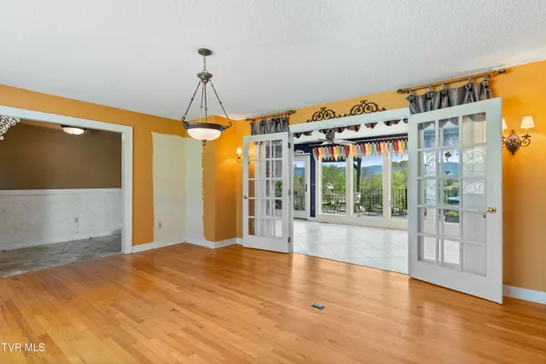 $689,000 | 1417 Upland Avenue, Greeneville, TN 37743