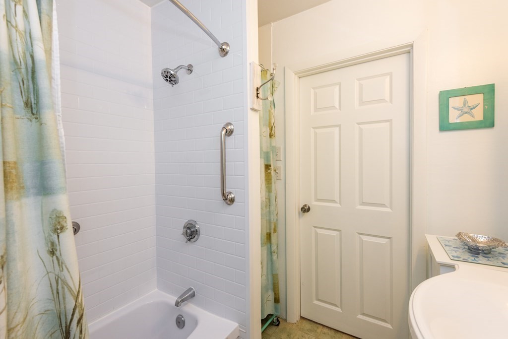 49 Linebrook Road Ipswich, MA 01938 - Photo 16 of 40 Gallery Image 16