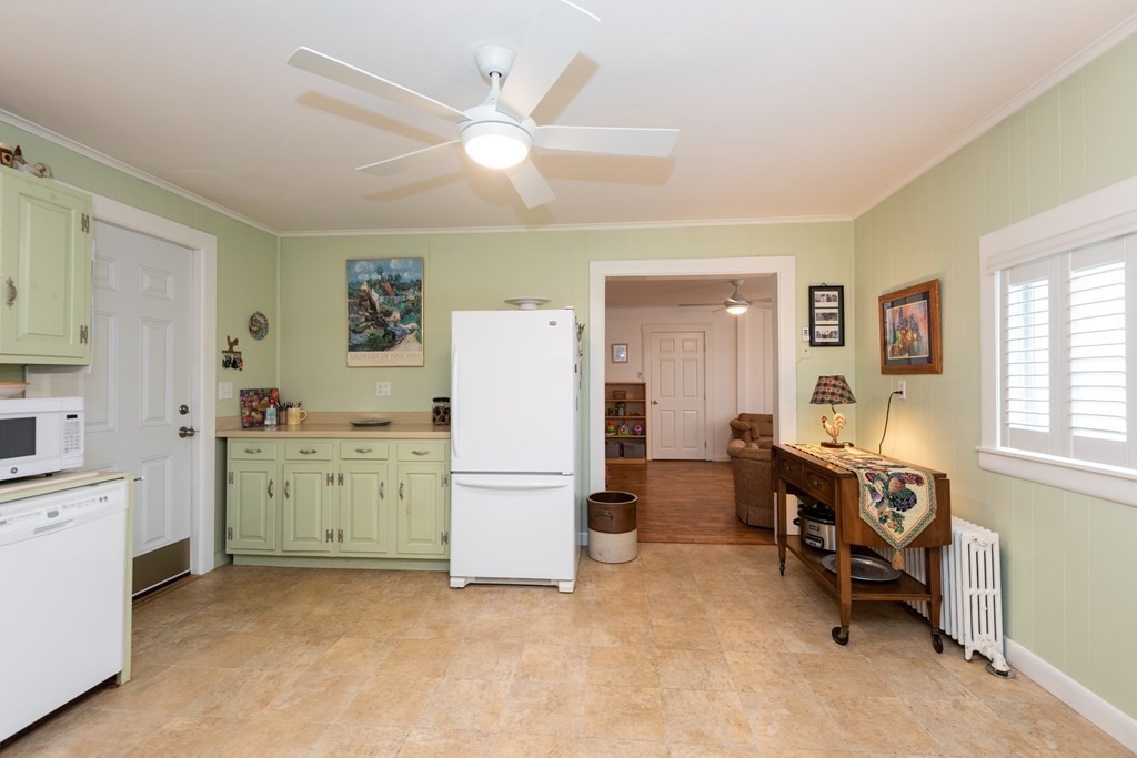 49 Linebrook Road Ipswich, MA 01938 - Photo 6 of 40 Gallery Image 6