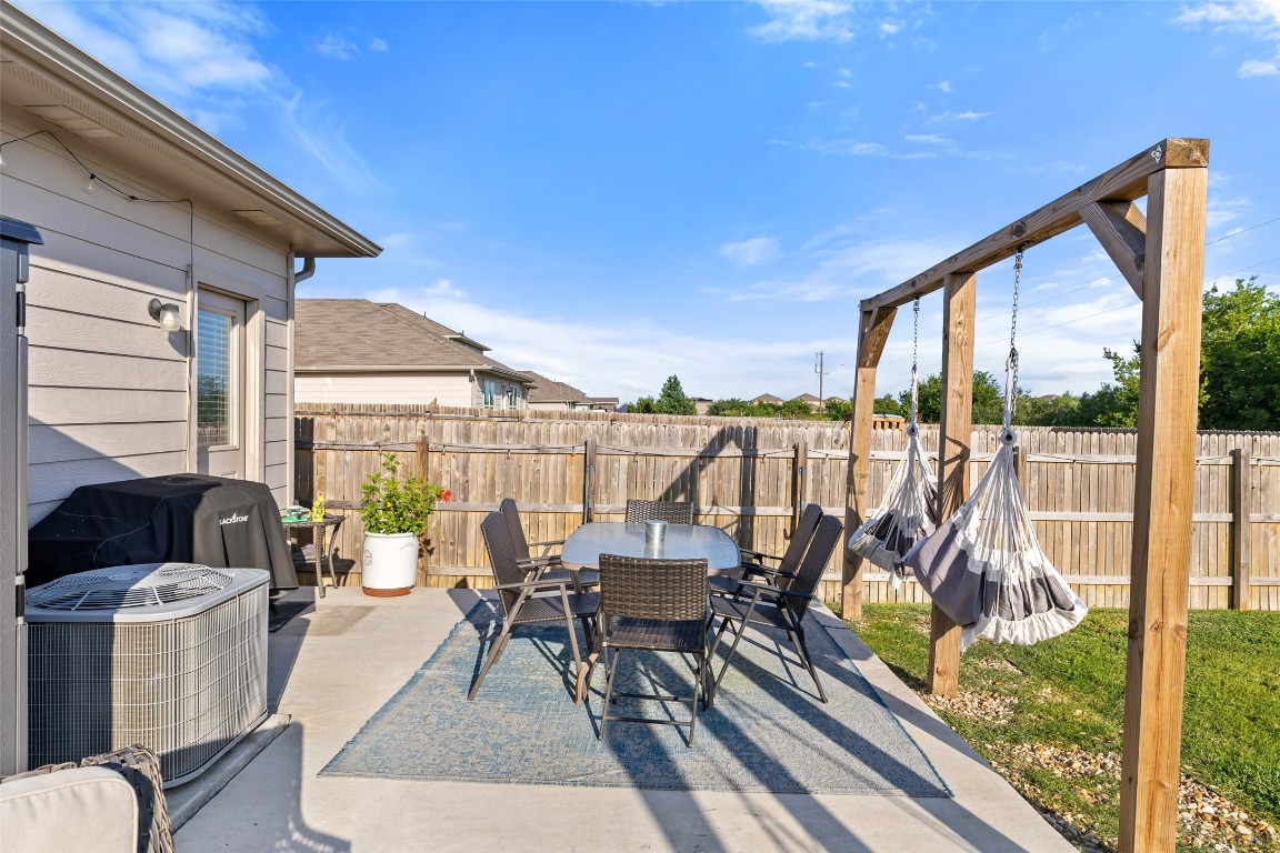 11801 Riprap Drive Manor, TX 78653 - Photo 37 of 40 a view of balcony with couch and chairs