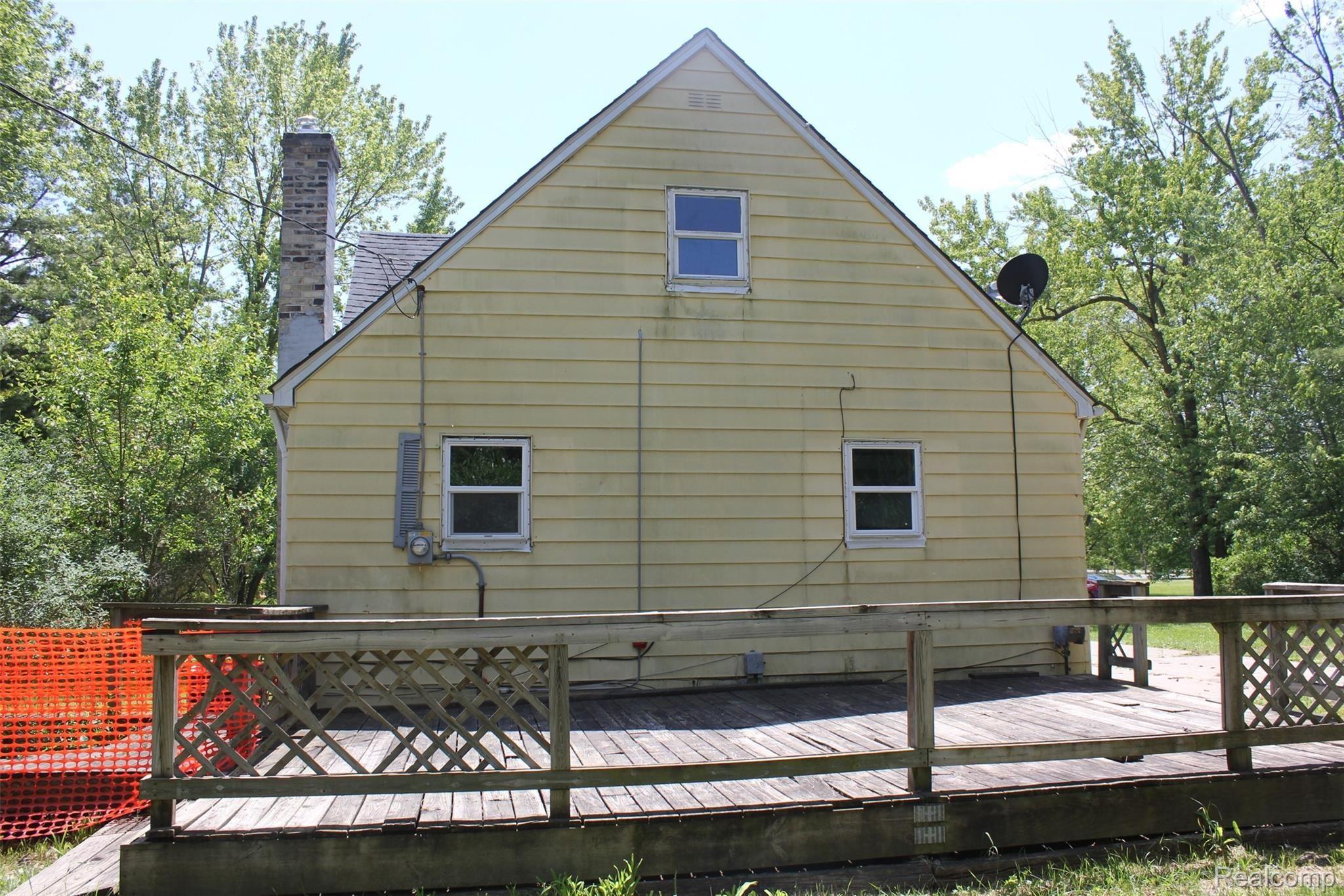 1151 South Dye Road Flint, MI 48532 - Photo 6 of 25 IMG_9239.JPG