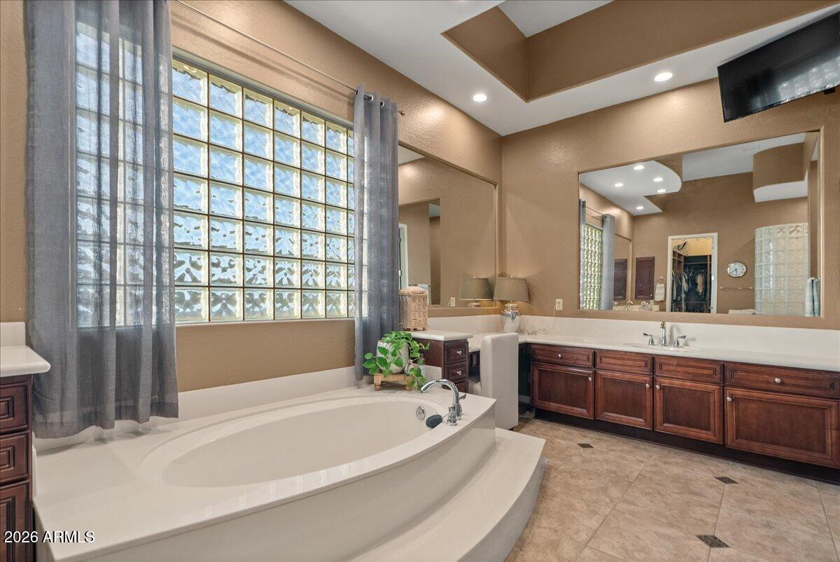6427 South Magic Court Gilbert, AZ 85298 - Photo 32 of 71