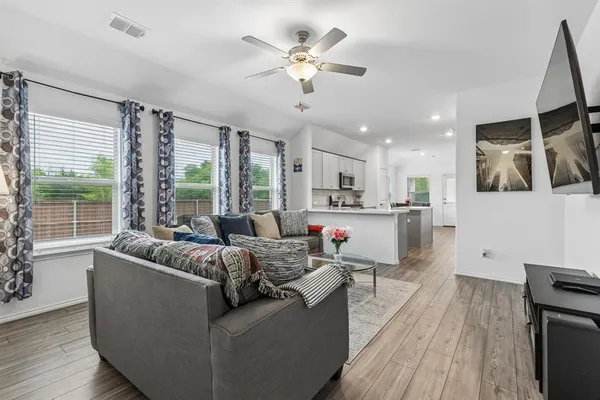 $2,200 | 4001 Fairmont Lane, Crandall, TX 75114