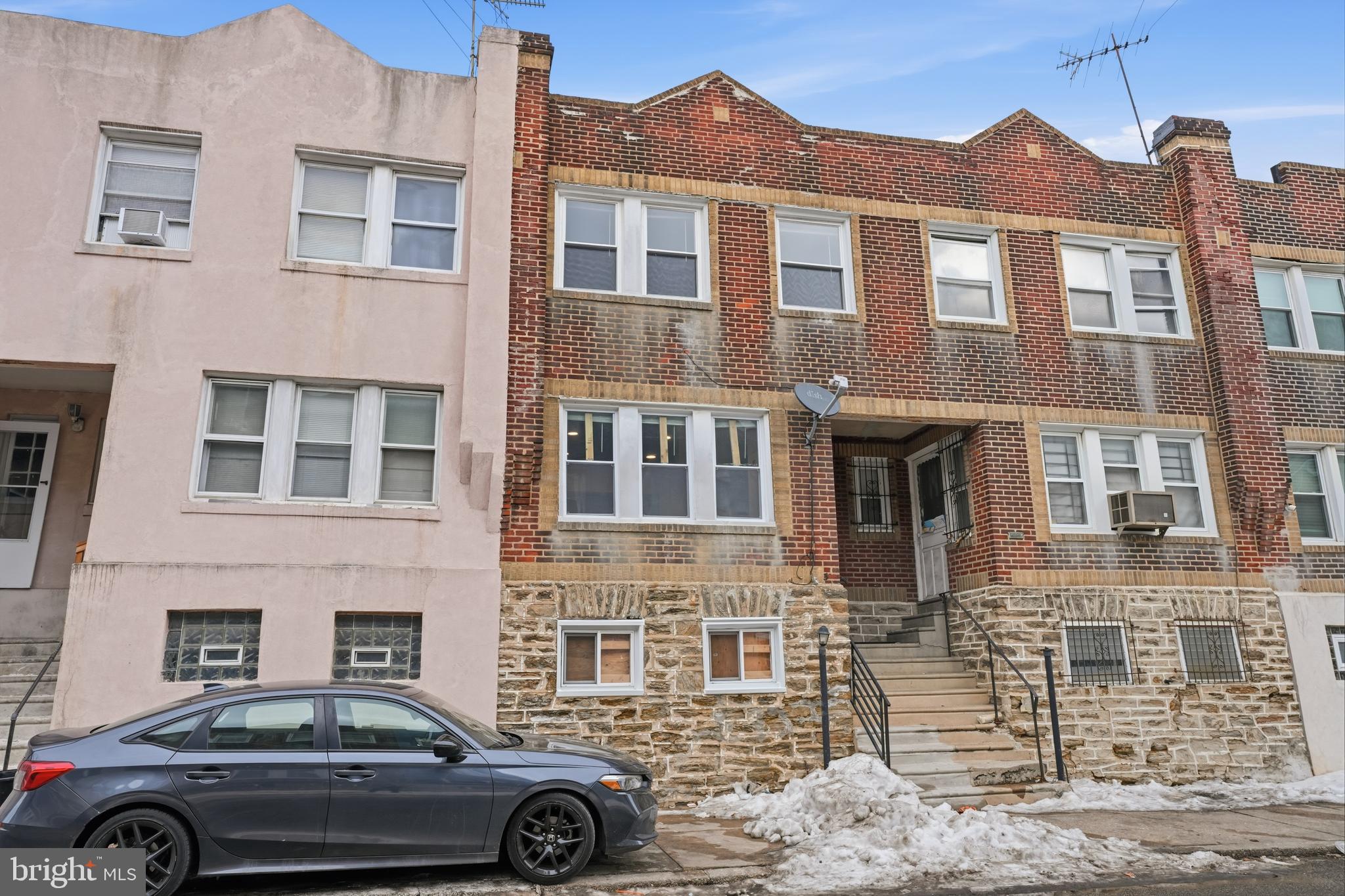 311 West Raymond Street Philadelphia, PA 19140 - Photo 2 of 22